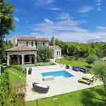 Вилла In With Private Pool