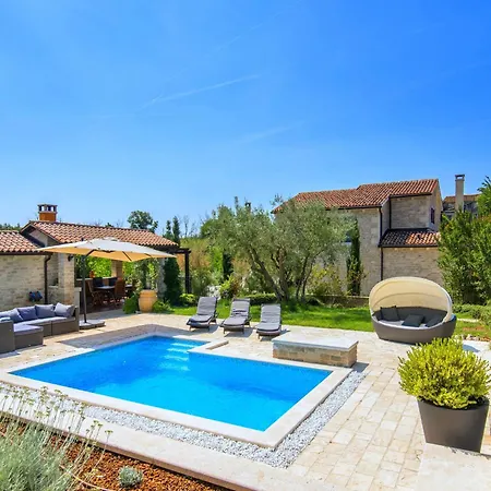 Вилла In With Private Pool *