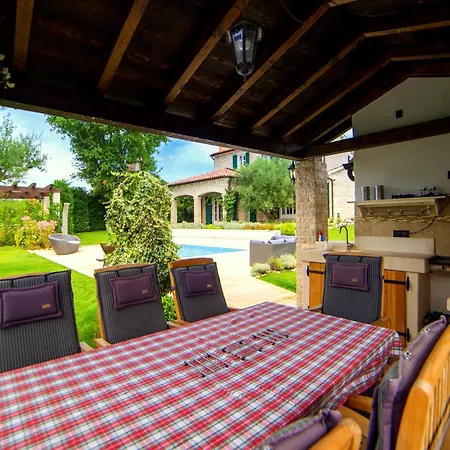 Вилла In With Private Pool *