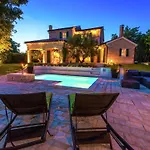 In With Private Pool *