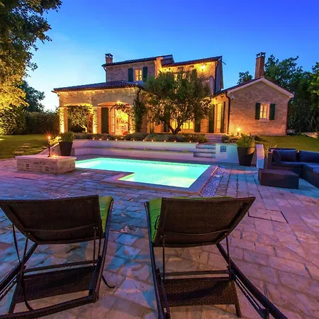 In With Private Pool *