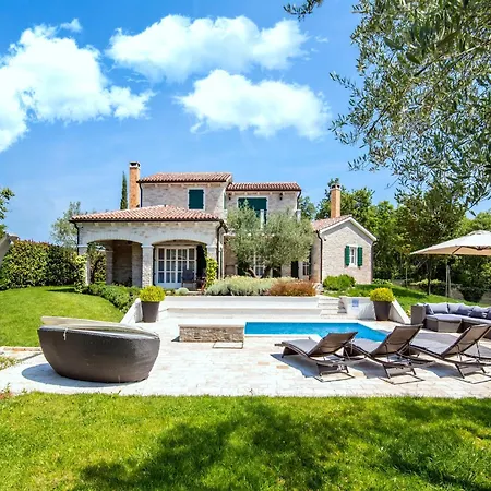 In With Private Pool Baderna