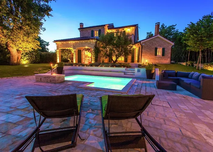 In With Private Pool *