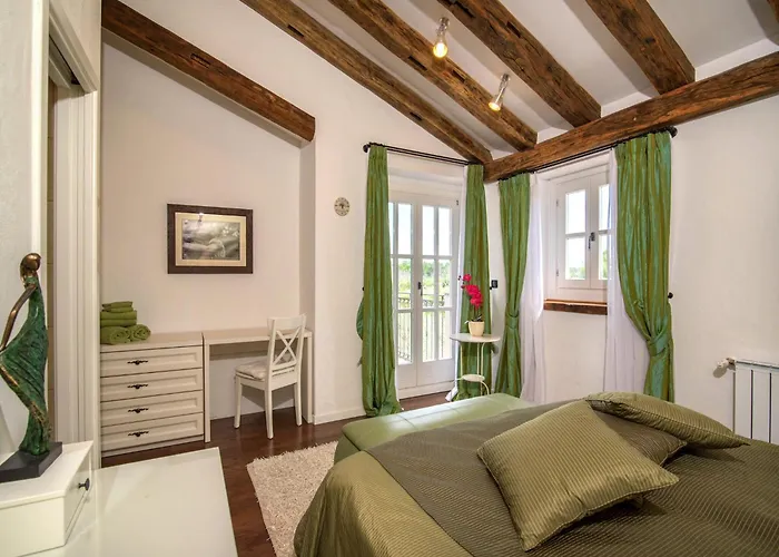 In With Private Pool Βίλα